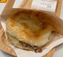 Classic Tongguan Meat Sandwich