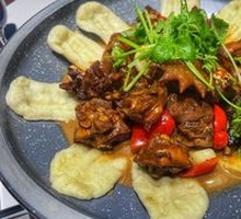 Stewed Chicken with Corn Cake