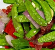 Sausage Stir-fried with Snow Peas