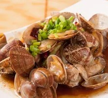 Scallion Stir-fried Clams
