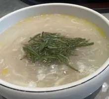 Water Shield and Silver Fish Soup
