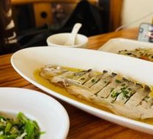 Classic Steamed White Fish