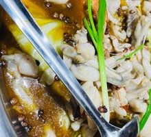 Spicy Dry Pot Shrimp with Bullfrog