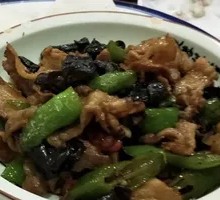 Grandmother's Stir-Fried Pork with Green Pepper