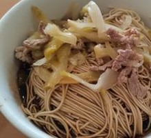 Pickled Vegetable and Pork Shreds
