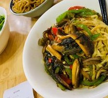 Stir-Fried Eel Noodles