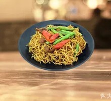 Braised Pork Belly with Green Beans Noodles