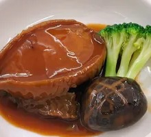 Four-Head Abalone in Black Bean Sauce