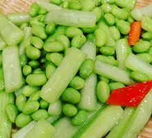 Loofah and Edamame Stir-Fry
