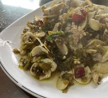 Snow Cabbage Stir-Fried with Mushrooms