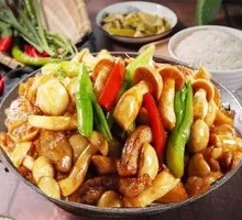 Spicy Pot of Mushrooms