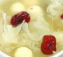Tremella and Lotus Seed Dessert