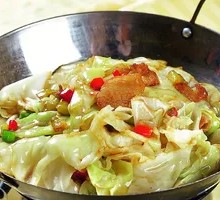 Spicy Pot-Braised Cabbage