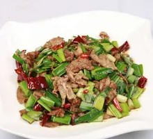 Stir-Fried Lamb Shreds with Garlic