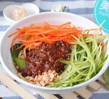 Zhajiangmian