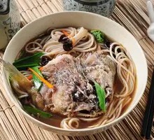 Five-Spice Fish Head Noodles
