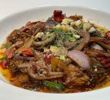 Scallion Stir-fried Eel Strips