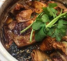 Fish Head Pot
