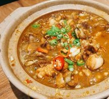 Sautéed Bullfrog with Garlic in Clay Pot