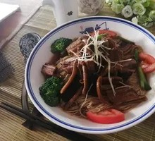 Crispy Eel Noodles