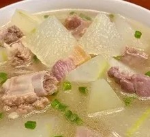 Pork Rib and Radish Soup