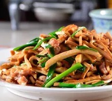 Water Celery and Tofu Skin with Shredded Pork