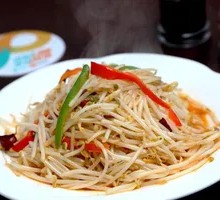 Stir-Fried Mung Bean Sprouts