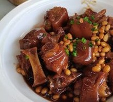 Pork Trotter with Soybeans