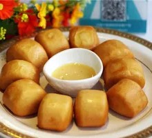 Golden Steamed Bun