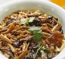 Shiitake Mushroom and Pork Noodles