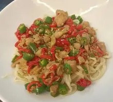 Dry-Fried Sichuan Pepper Chicken Noodles
