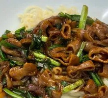 Sauce-Braised Eel Noodles