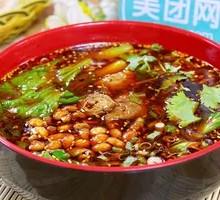 Spicy and Sour Rice Noodle with Pig Intestine and Pea Paste