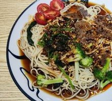 牛肉凉拌面
