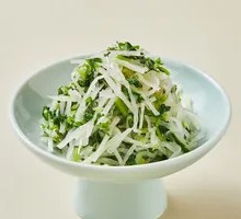 Shepherd's Purse with Crispy Bamboo Shoots