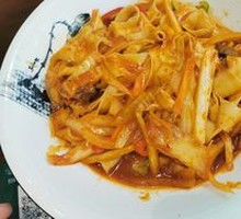 Beef Stir-Fried Knife-Cut Noodles