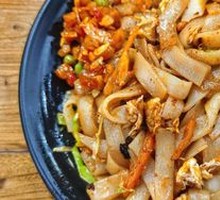 Dry-Fried Beef Rice Noodles