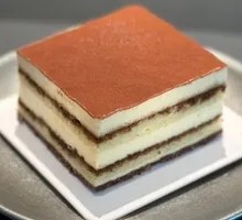 Tiramisu Cake