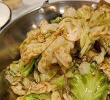 Spicy Stir-Fried Cabbage