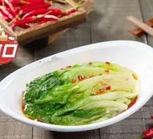 Garlic and Oyster Sauce Lettuce