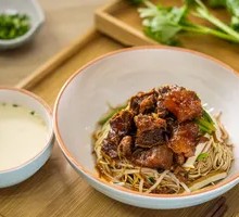 Braised Beef Tendon Noodles