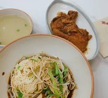 Fried Pork Chop with Noodles