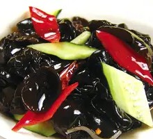 Cold-mixed black fungus