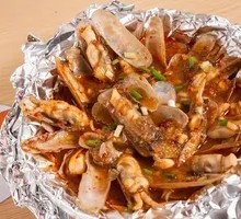 Aluminum-Wrapped Clams