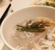 Three-Thread Water Shield and Silver Fish Soup