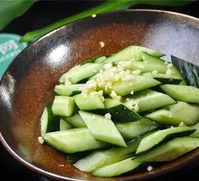 Garlic Cucumber Salad