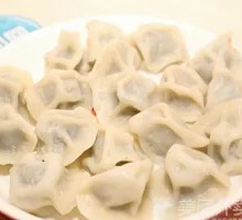 Fresh Pork Dumplings with Chinese Cabbage