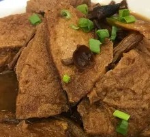 Tea Tree Mushroom Tofu Skin Stir-fry