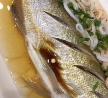 Three Whites of Taihu Lake