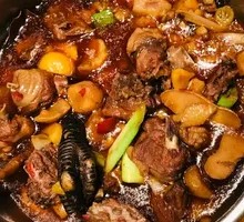 Golden Three Gorges Burned Chicken